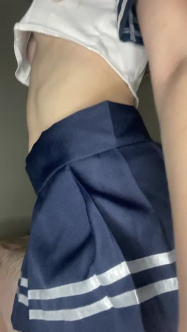 one emoji for my college booty????